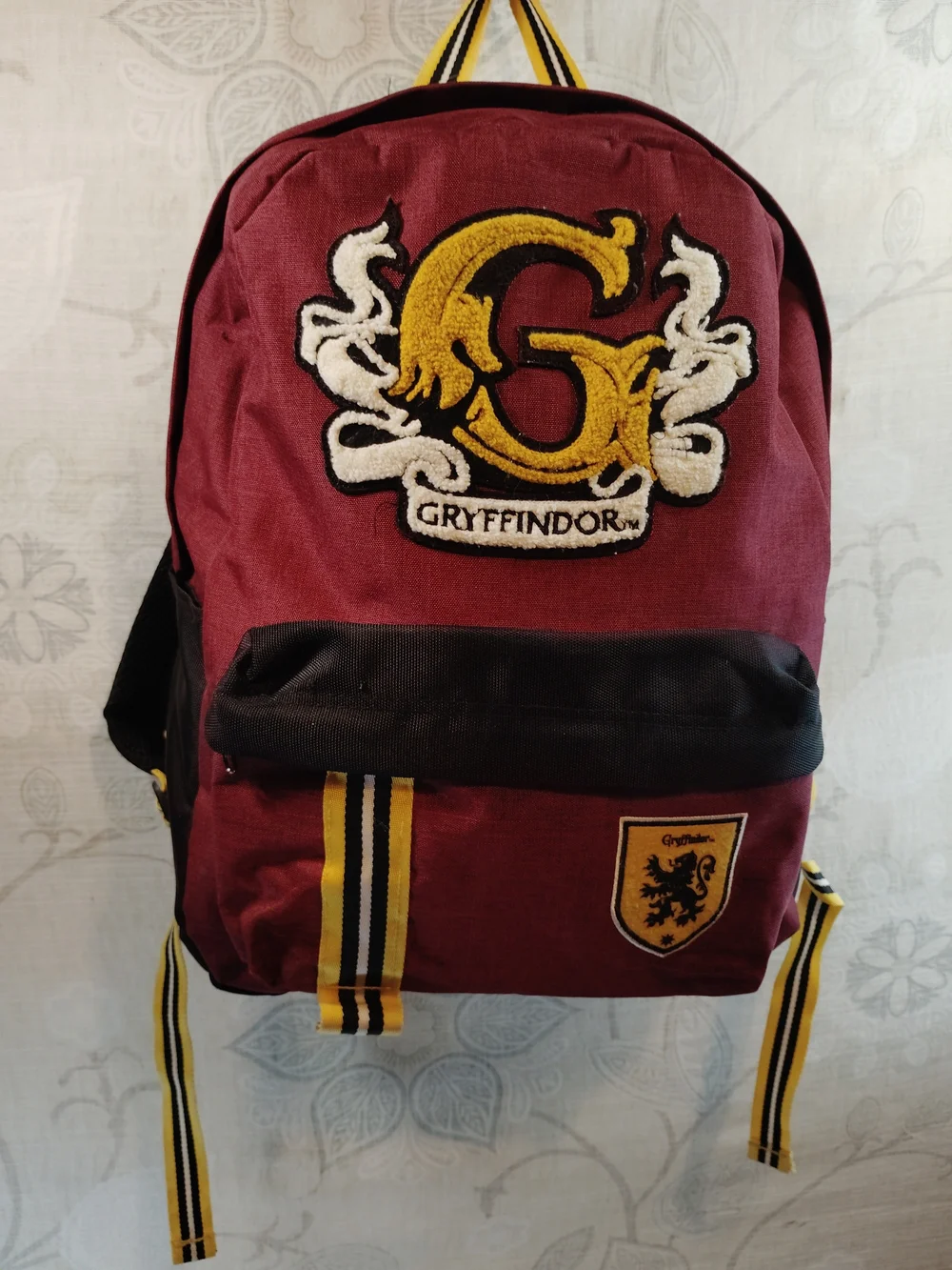 Harry Potter -Gryffindor Burgundy and Black Crest Backpack